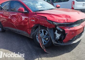 Fuerte choque entre auriga y un automóvil deja dos lesionados