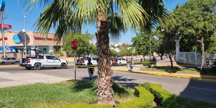 Hielera con mensaje a las afueras del parque Culiacán 87 moviliza a elementos de la Policía Estatal Preventiva