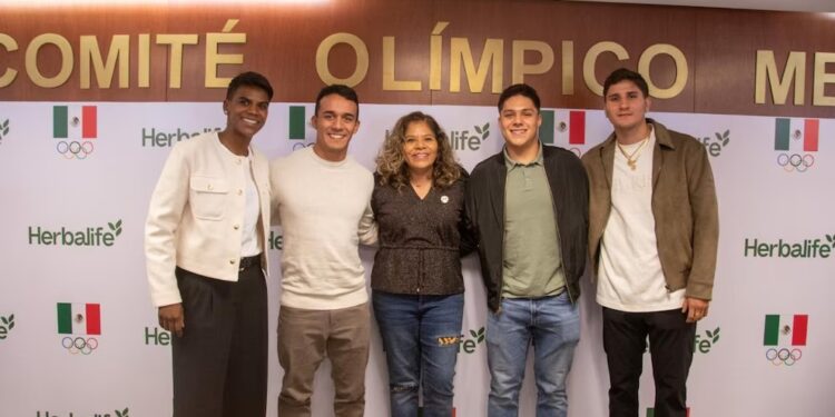 Medallistas olímpicos reciben nuevo premio económico en el COM por su desempeño en París 2024