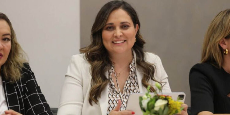 Senadora Cynthia López Castro renuncia al PRI por diferencias con “Alito” Moreno