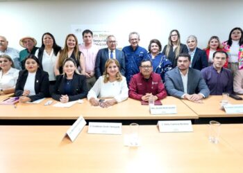 Diputadas y diputados del Congreso del Estado sostienen reunión con el secretario de Seguridad Pública de Sinaloa, Gerardo Mérida Sánchez