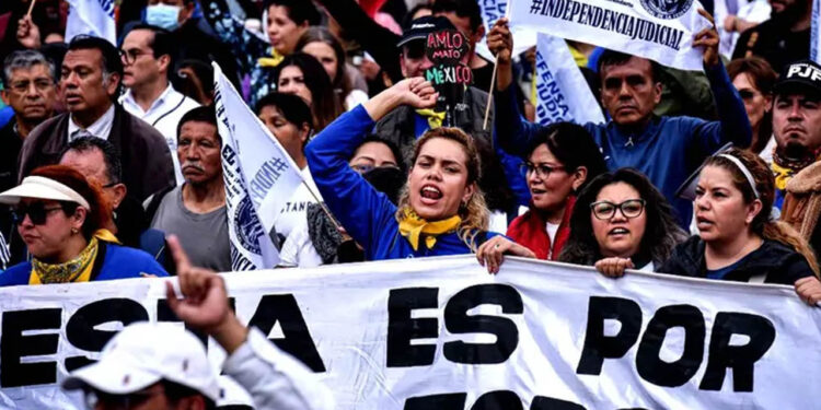 Trabajadores del Poder Judicial exigen renuncia de dirigente sindical