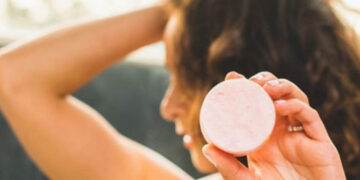 La Profeco tiene la receta para hacer un shampoo sólido de miel que es bueno, barato y de calidad