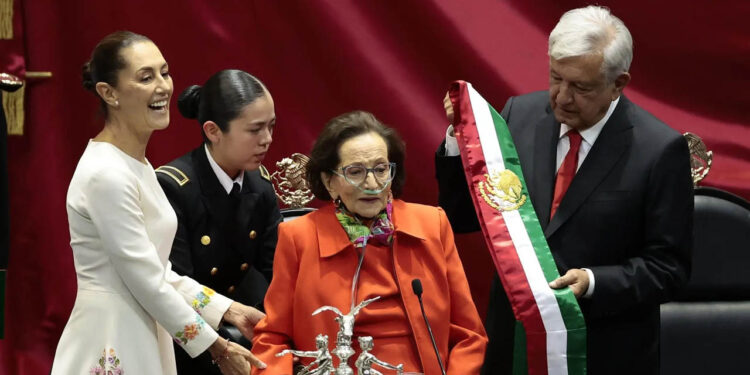“Se fue en paz”: nieto afirma que la “mejor medicina” de Ifigenia Martínez fue entregar banda presidencial a Sheinbaum