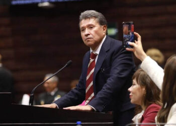 Jornada laboral de 40 horas podría “regalo de Navidad” para Sheinbaum, prevé Monreal