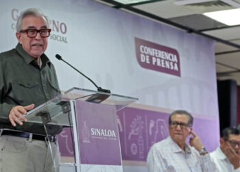 Anuncia el Gobernador del Estado, Rubén Rocha, operativo para disminuir el robo a comercio