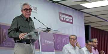 Anuncia el Gobernador del Estado, Rubén Rocha, operativo para disminuir el robo a comercio