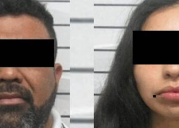 Dan mil 416 años de cárcel a pareja por abandonar camioneta debajo del árbol de navidad con 10 cadáveres