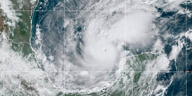 Huracán Milton se intensifica a categoría 5: ¿qué estados afectará?