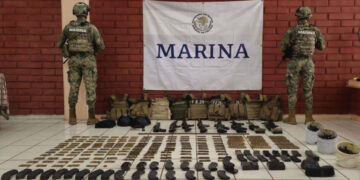 Marina asegura armas, vehículos y municiones en Villa Juárez Navolato