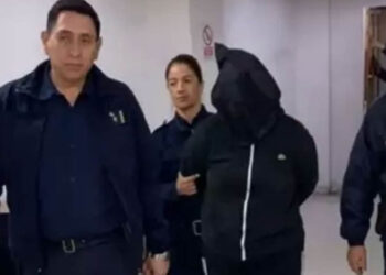 Mamá de la policía que mató a sus hijos hace una perturbadora confesión: “Hay algo más”