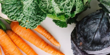 La verdura apta para todo tipo de dietas que ayuda a la fijación de calcio; otorga fuerza y resistencia