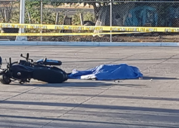 Ejecutan a joven motociclista afuera de gasolinera en la sindicatura de Costa Rica en Culiacán