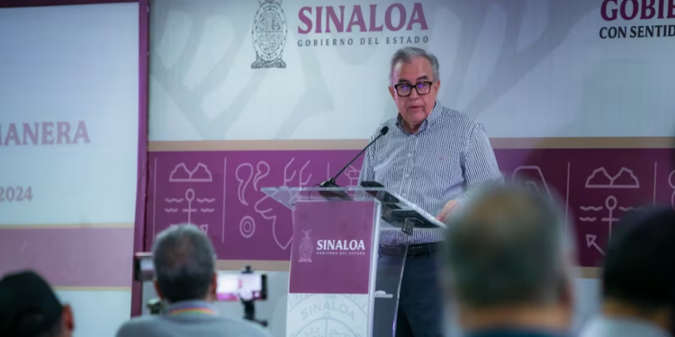 Rocha Moya pide someterse a revocación de mandato pese a rechazo del IEES; señaló que es un derecho democrático y fundamental en la 4T