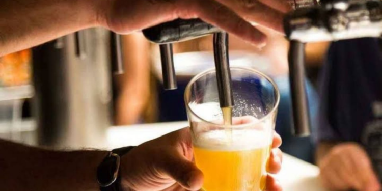 Estudio revela la preocupante cifra de mexicanos que sufren adicción al alcohol