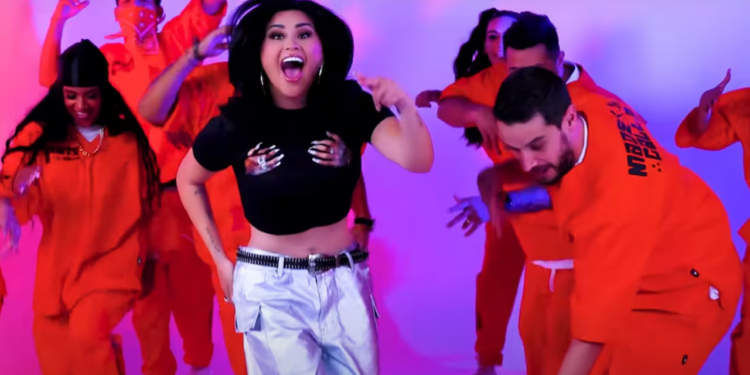 Gomita lanza canción repleta de indirectas a LCDLF: “¿Qué creyeron, que me iba a quedar callada?”