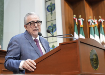 Rubén Rocha Moya presenta en el Congreso del Estado su Tercer Informe de Gobierno