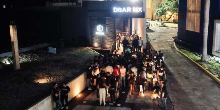 “Un abrazo hasta el cielo”: así despiden a Juan Manuel, Jesús y Erick, jóvenes asesinados en ‘DBar’ de Villahermosa