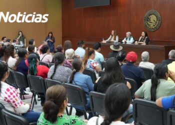 Atienden diputados a personas que requieren una vivienda