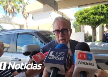 Rubén Rocha Moya Apoya el Regreso de Jesús Madueña Molina como Rector de la UAS