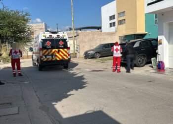 Hombre es asesinado a balazos en supuesto asalto en el fraccionamiento Zona Dorada en Culiacán