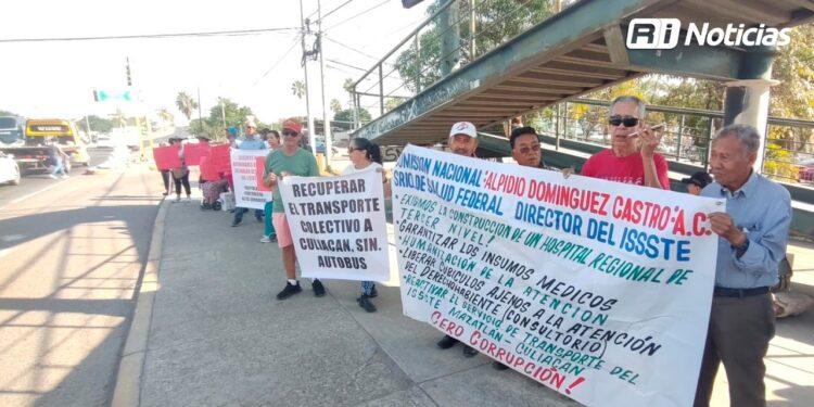 Derechohabientes del ISSSTE en Mazatlán se manifiestan por cancelación de cirugías