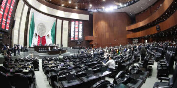 Diputados reciben iniciativa presidencial para reestructurar al Gobierno federal