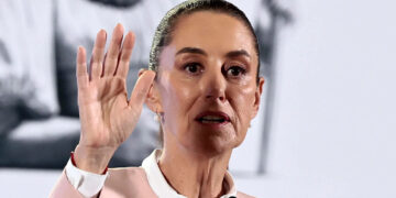 .”Está en Palenque escribiendo su libro”: Sheinbaum niega que AMLO haya influido en reelección de Rosario Piedra en la CNDH