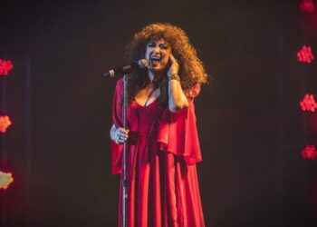 Amanda Miguel aclara si mandó sacar a Ángela Aguilar de uno de sus conciertos en México