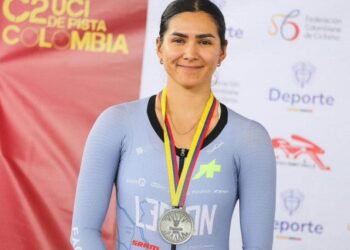 Se Cuelga la Plata Yareli Salazar en el Grand Prix de Pista UCI C2
