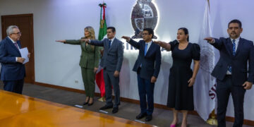Rinden protesta 5 nuevos funcionarios en el gabinete estatal