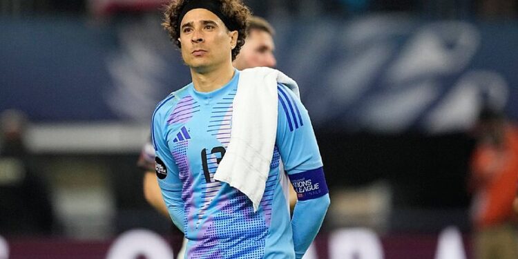 ¡Pocos minutos! Memo Ochoa jugó menos del 60 por ciento en clubes este 2024