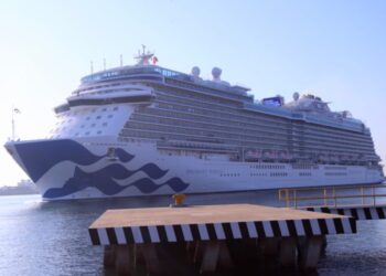 Mazatlán recibe a dos cruceros con más de 10 mil visitantes a bordo