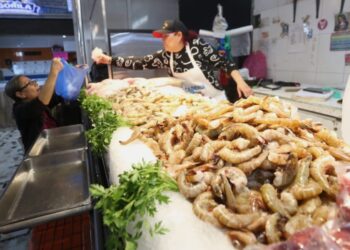 Locatarios del Mercado Pino Suárez reportan ligera alza en ventas durante las festividades