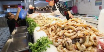 Locatarios del Mercado Pino Suárez reportan ligera alza en ventas durante las festividades