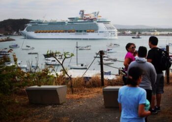 Llega a Mazatlán el crucero número 120 del año: Navigator of the Seas