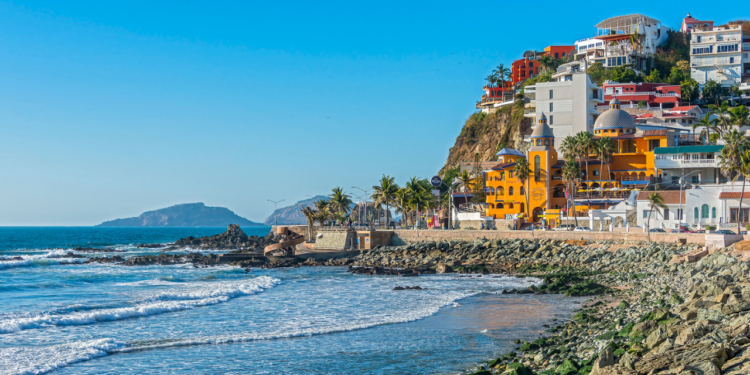 Inicio de semana mayormente soleado con bajas temperaturas durante la mañana y noche se pronostica en Mazatlán