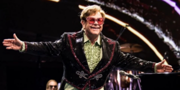 Elton John perdió la vista tras enfrentar una infección ocular
