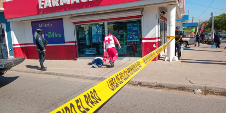 A plena luz del día asesinan a balazos a un hombre en la colonia Lázaro Cárdenas en Culiacán
