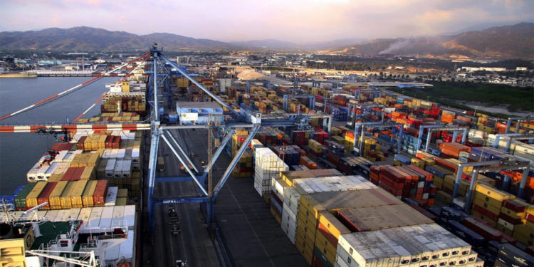 Gobierno federal anuncia modernización de 6 puertos