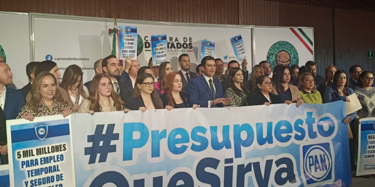 PAN plantea presupuesto alterno para modificar PEF 2025 en 4.4%; incluye recortes al Tren Maya, Dos Bocas y Pemex