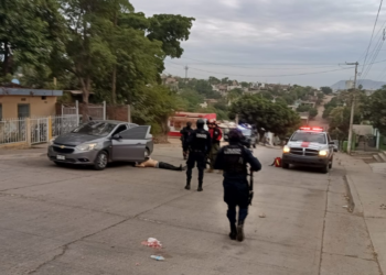 Hombre es asesinado a balazos en la colonia Independencia en Culiacán