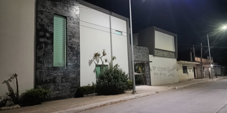 Sujetos armados atacaron a balazos una residencia en Culiacán