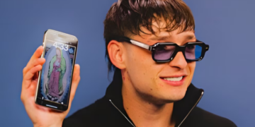 Peso Pluma presume su devoción a la Virgen de Guadalupe tras ser vinculado por Anabel Hernández con el Cártel de Sinaloa