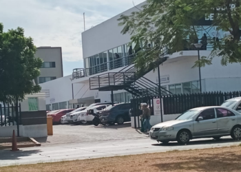 Dos personas fueron privadas de la libertad en la entrada de la Vicefiscalía en Culiacán