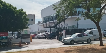 Dos personas fueron privadas de la libertad en la entrada de la Vicefiscalía en Culiacán
