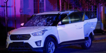 Familia queda atrapada en balacera entre civiles armados, mueren tres personas