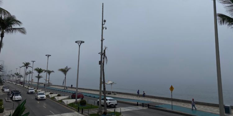 Lunes mayormente nublado se pronostica en Mazatlán; La temperatura registra un ligero descenso