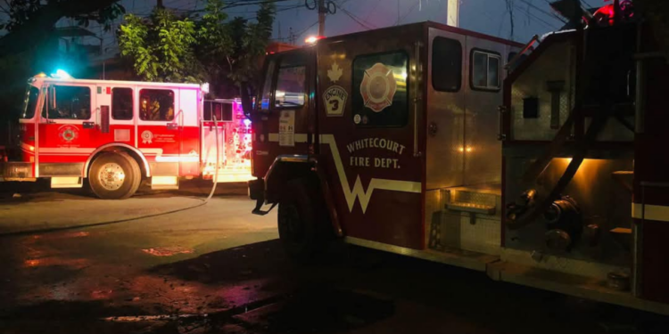 Se incendia conocido restaurante de hamburguesas en Villa Unión