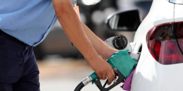 Hacienda cierra 2024 sin subsidio a las gasolinas